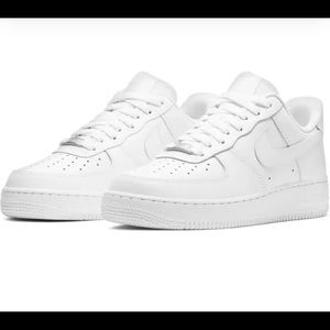New Nike Airforces size 8.5-9. never worn